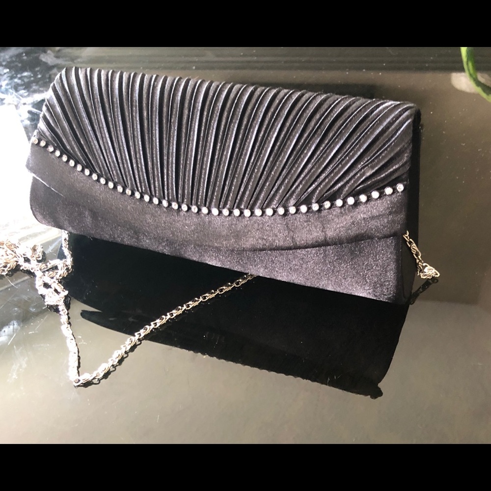 Dress clutch